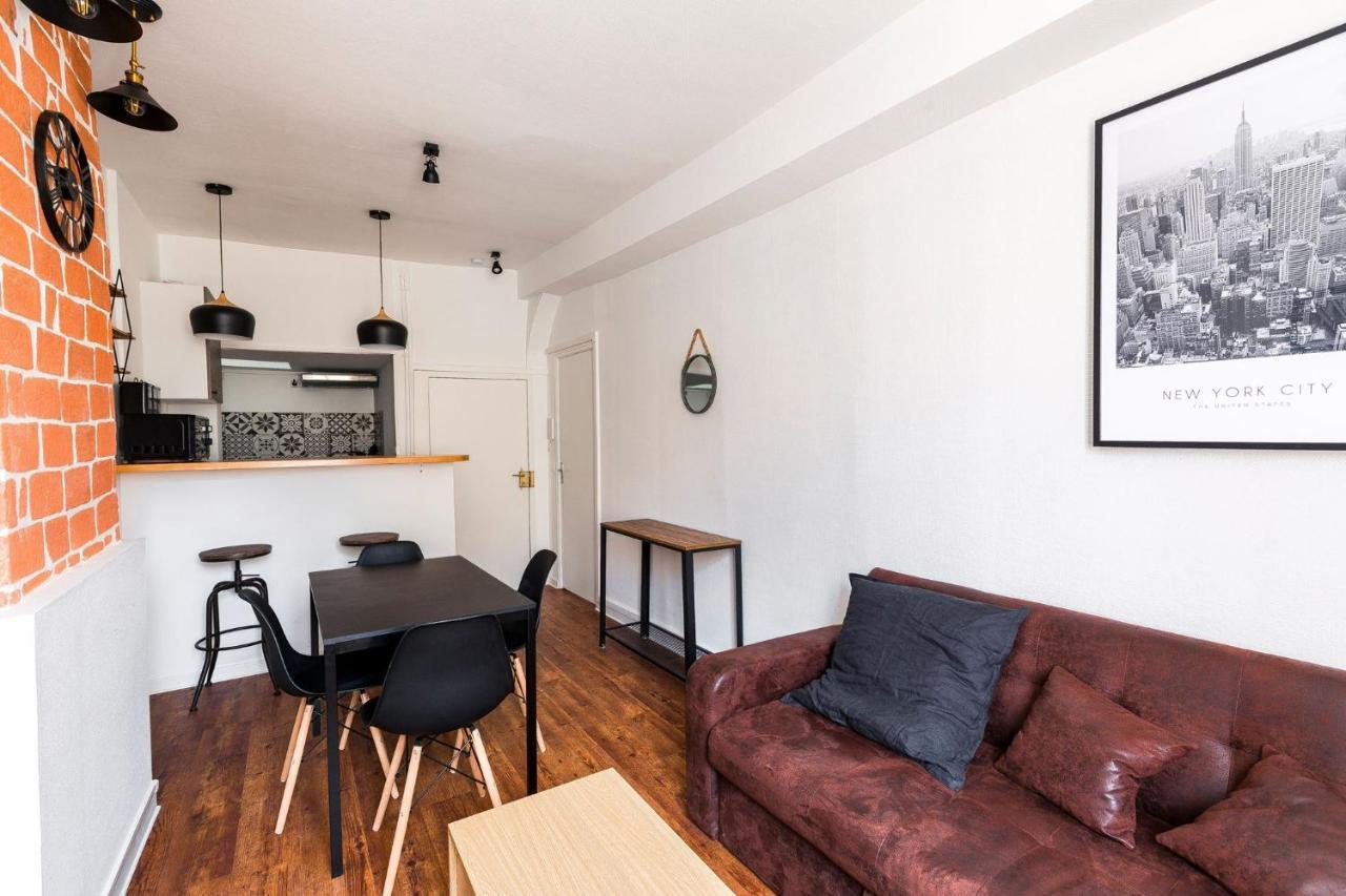 Au Manhattan Auxerre Esterno foto